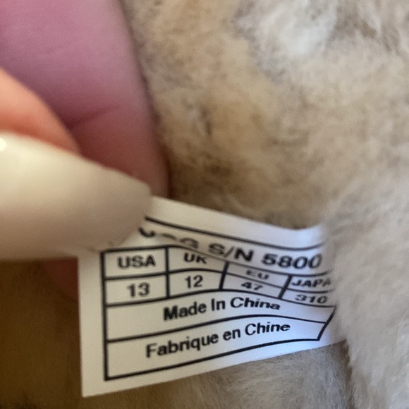 Men’s Classic Ugg Boots - Picture 4 of 4